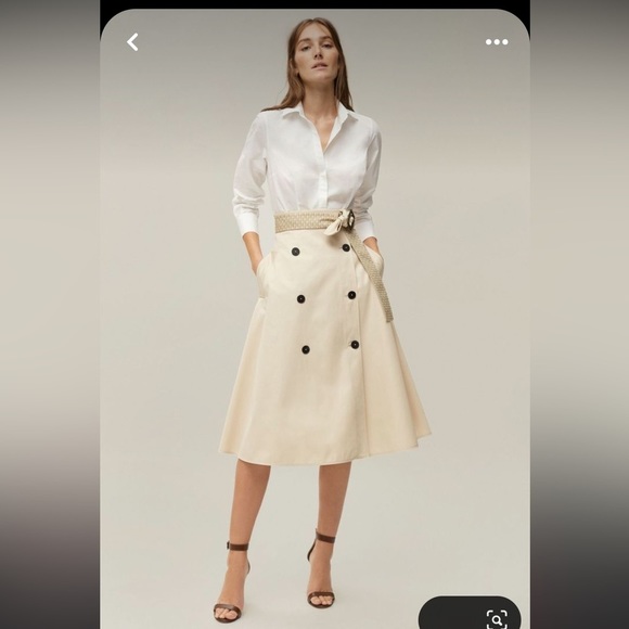 Classiques Entier Dresses & Skirts - Classiques entier Beige Trench style skirt size 8